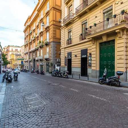 Colonna By Wonderful Italy Nápoly