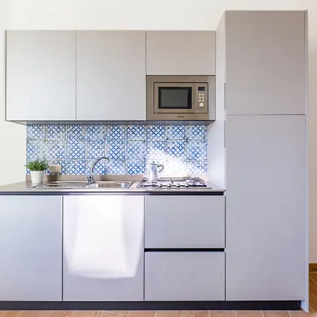 Colonna By Wonderful Italy * Nápoly